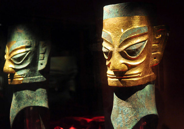 bronze-human-head-with-gold-mask