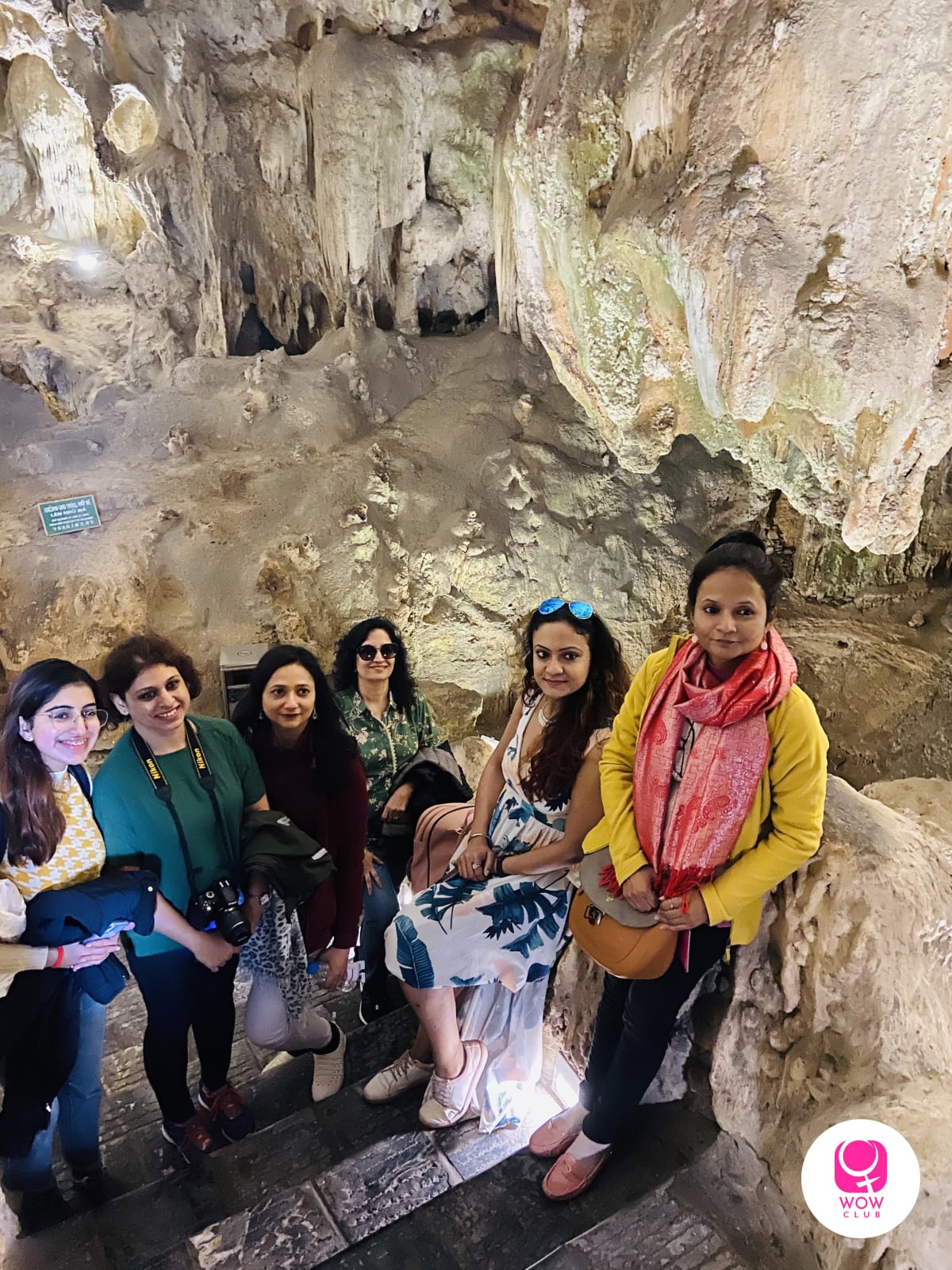 Trinh Nu Cave, Vietnam pictures