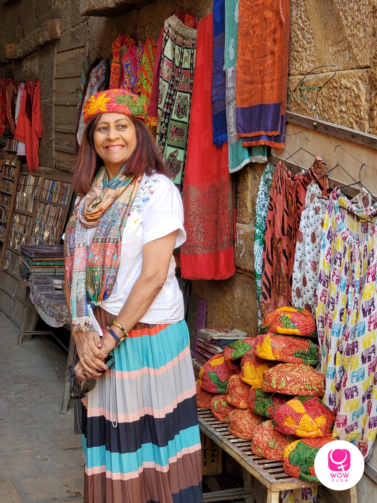 Lady wearing a Safa, Paaga or Pagri in Rajasthan 